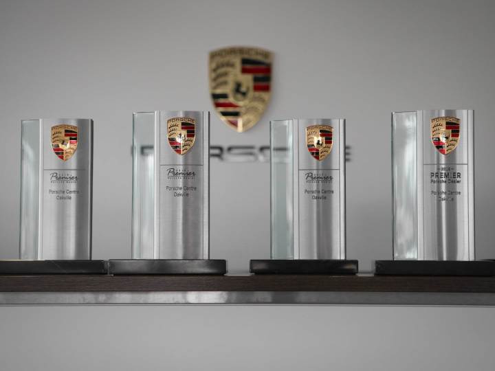 Porsche Centre Oakville