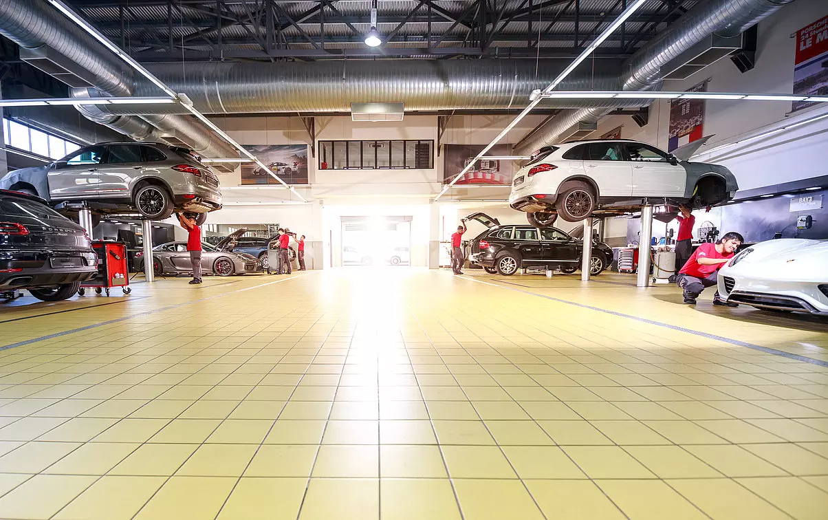 Kaizen motors vyttila showroom cheap