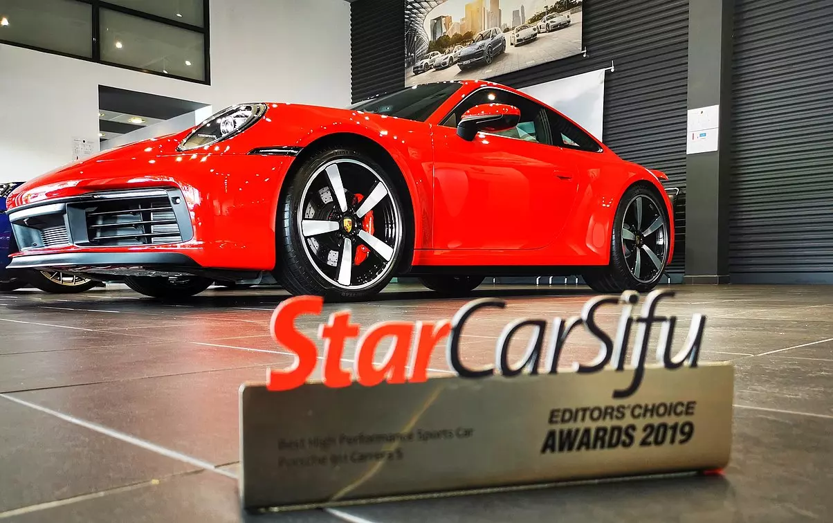 Awarded Best High Performance Sports Car The new 911