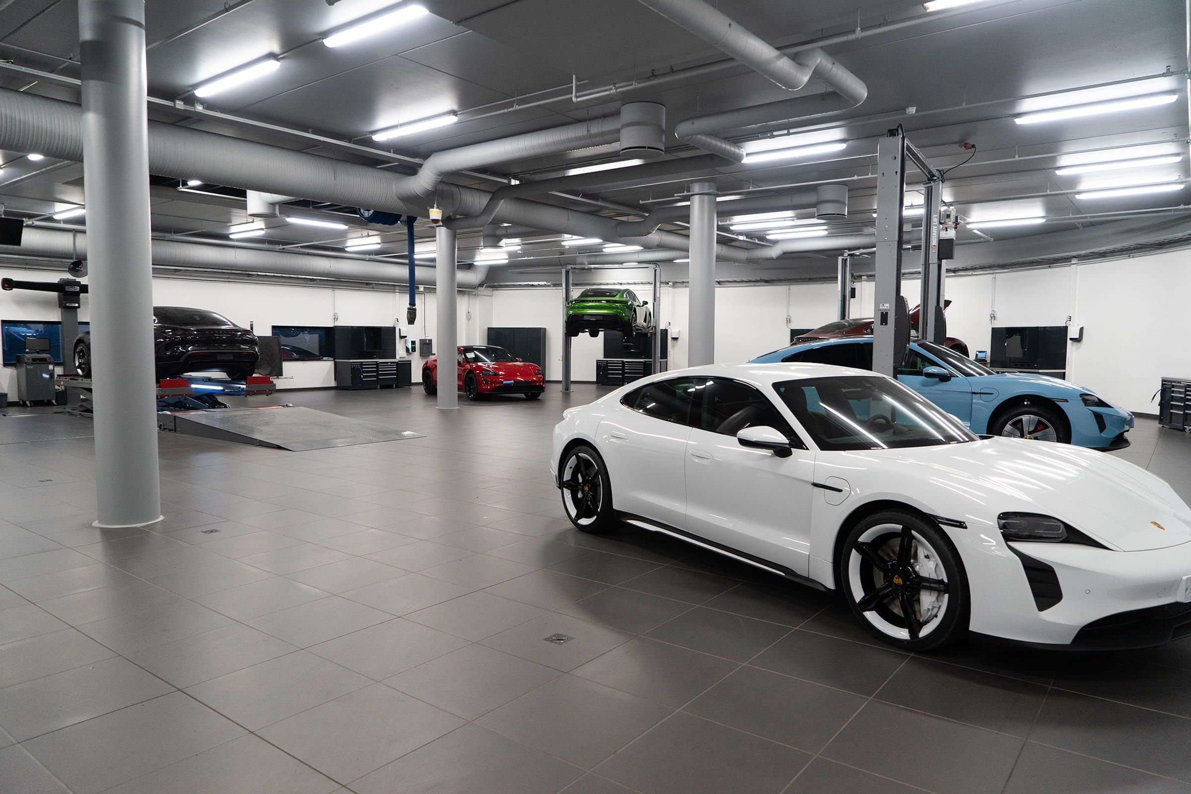 Porsche Center Oslo Elbilverksted