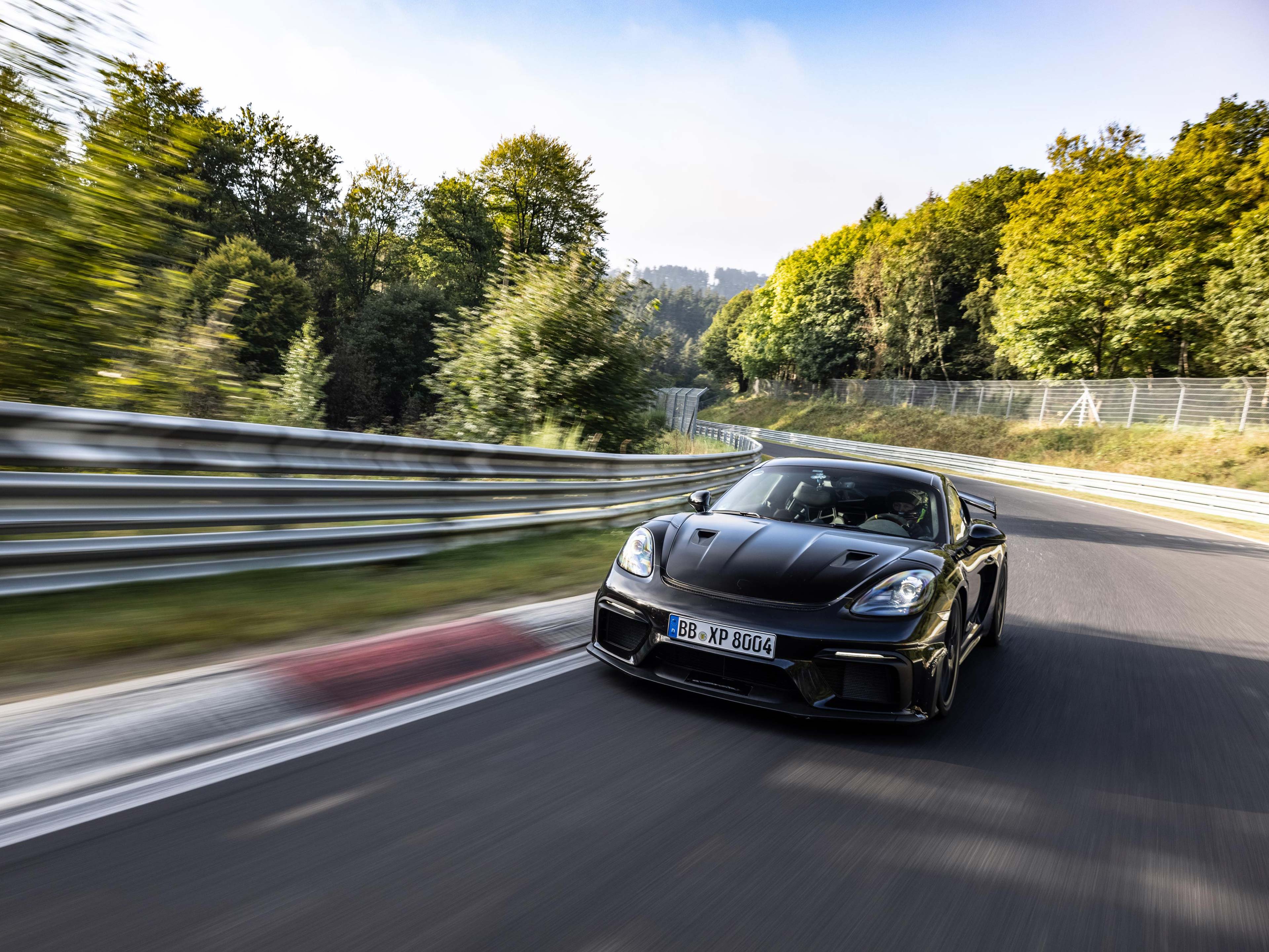 Porsche 718 Cayman GT4 RS på motorbanan