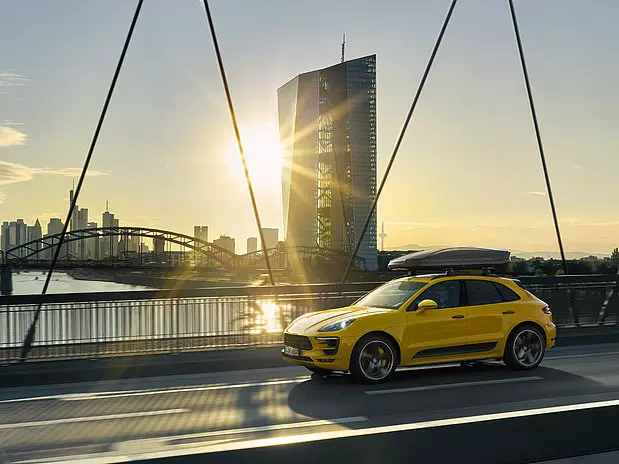 Каталог додаткового обладнання Porsche