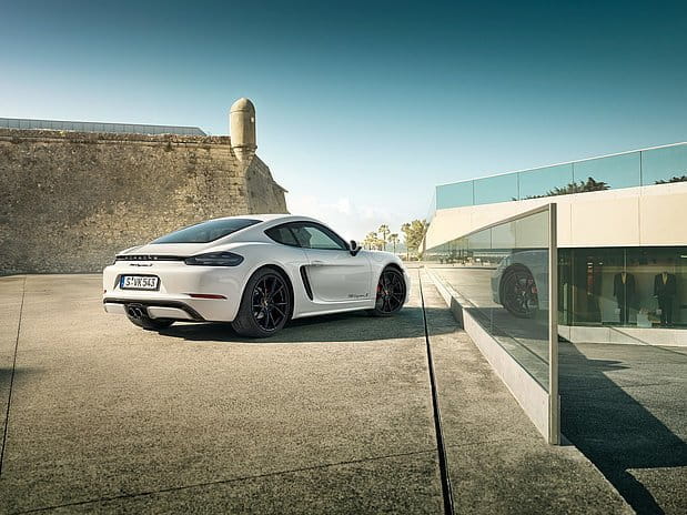 Пакети аксесуарів Porsche Tequipment із вигодою 20%.