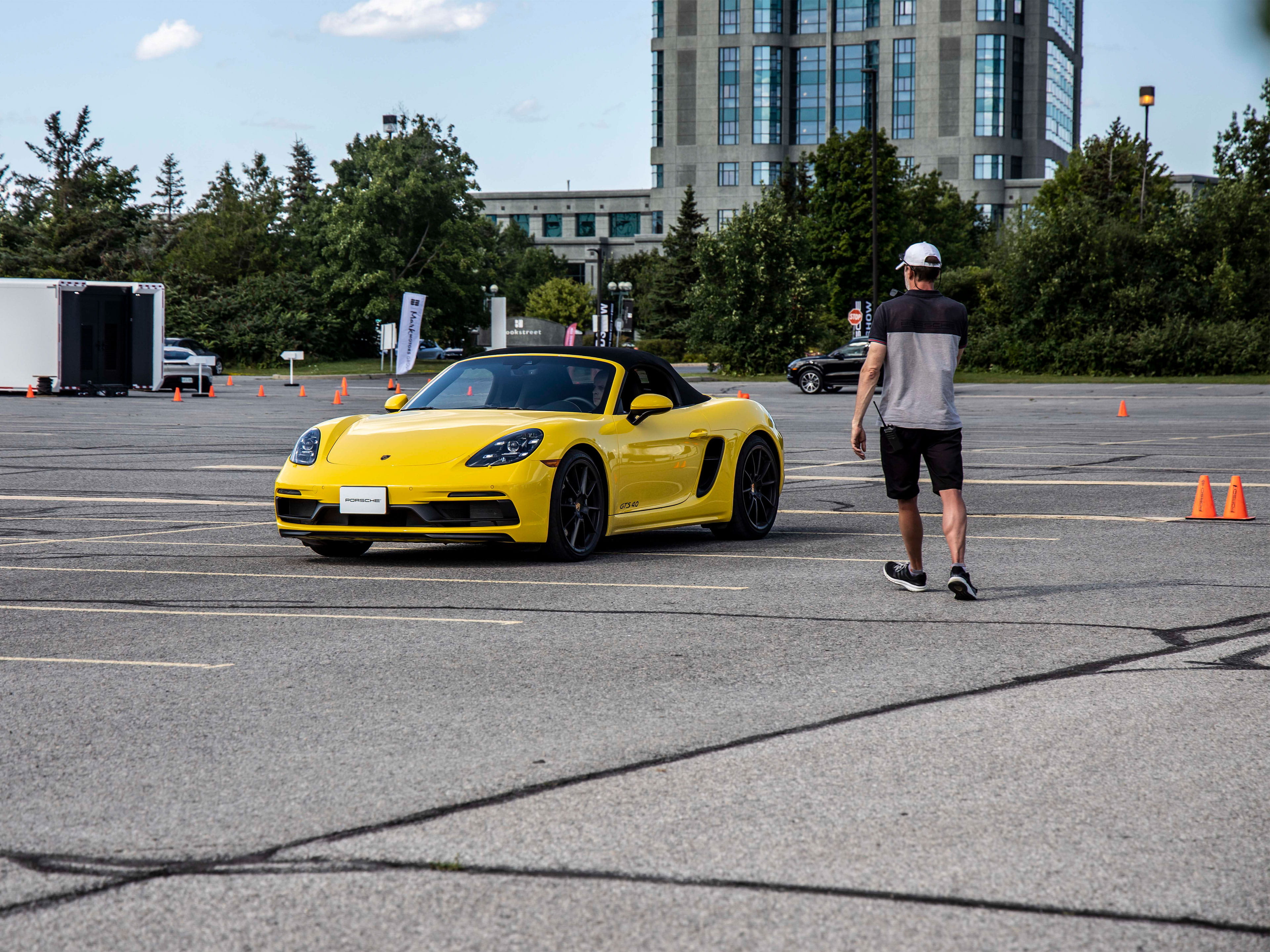 Yellow_718_Boxster_GTS_on_track