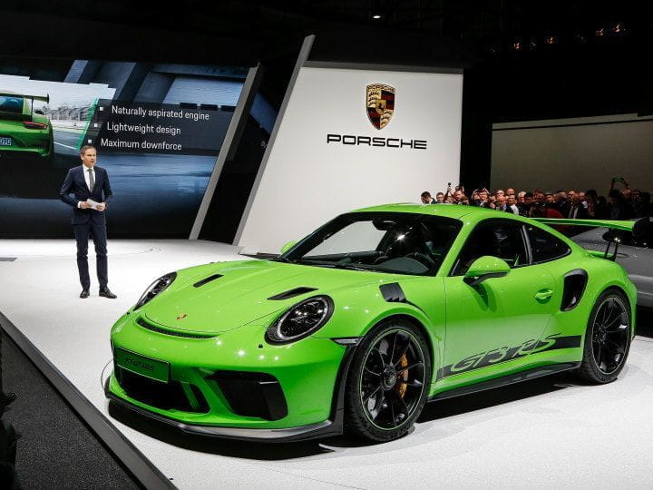 Porsche 911 store cross