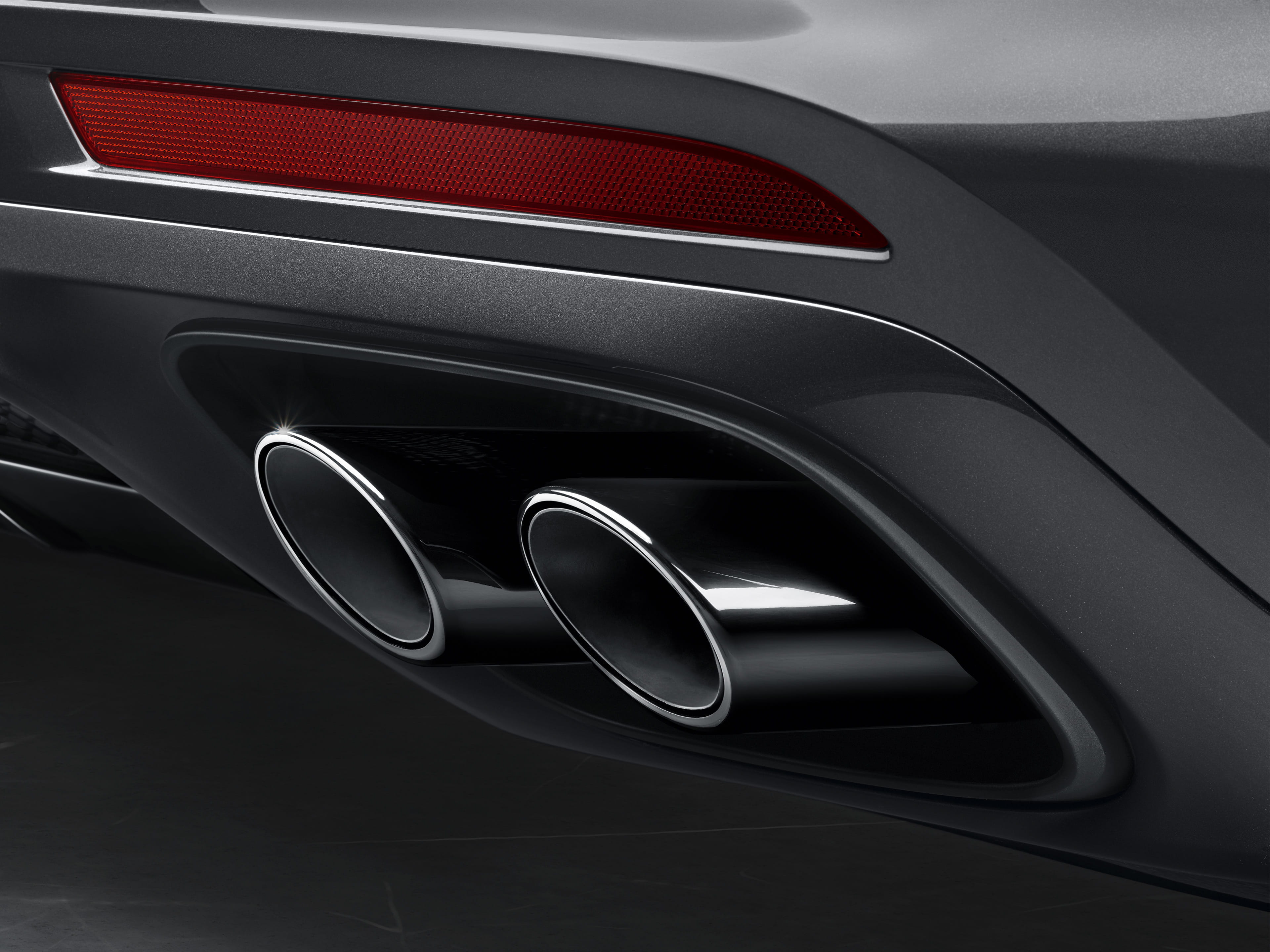 More sound with the push of a button. The Porsche Sports Exhaust
