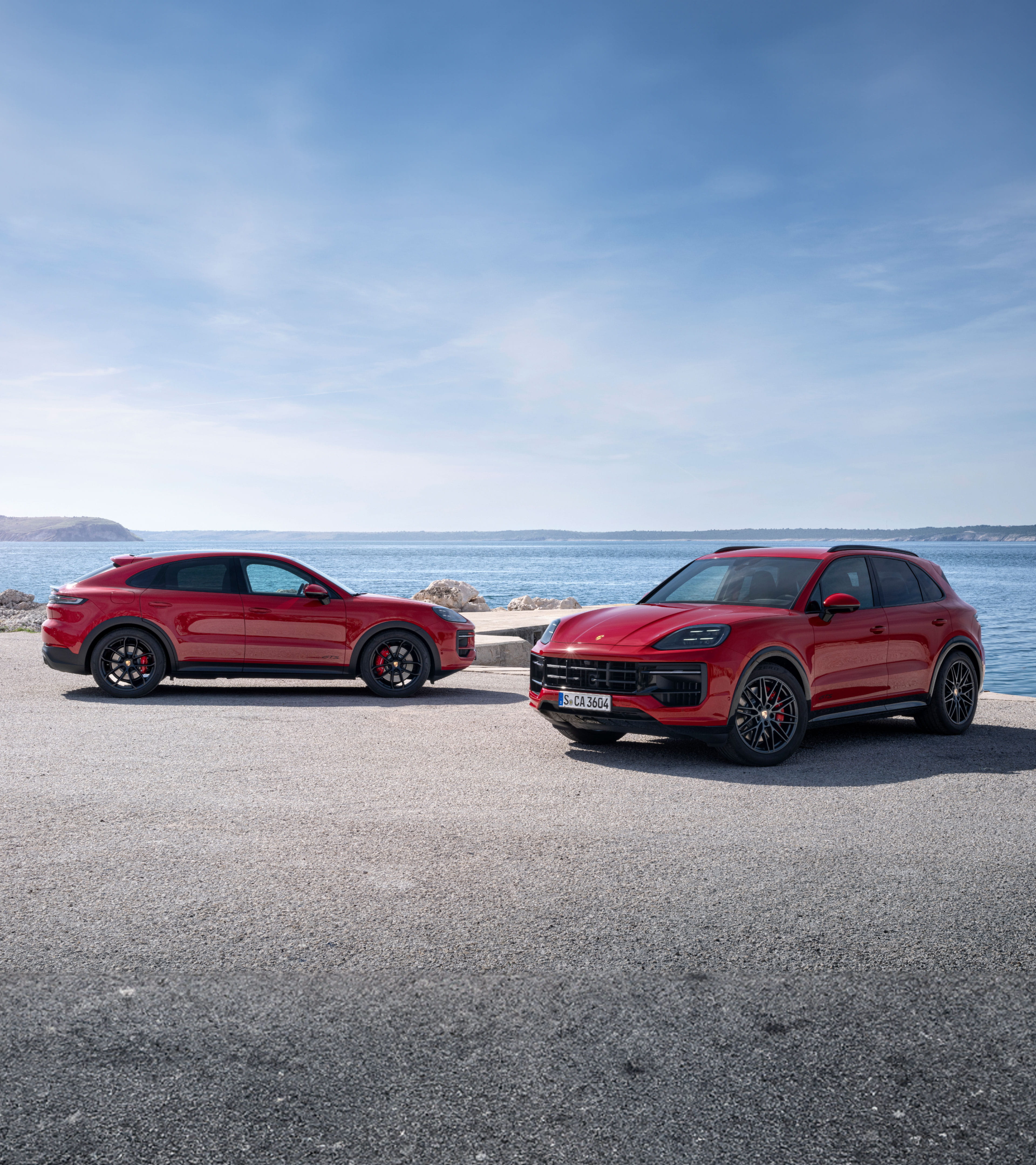 Precise and dynamic with a V8 engine: the new Cayenne GTS models